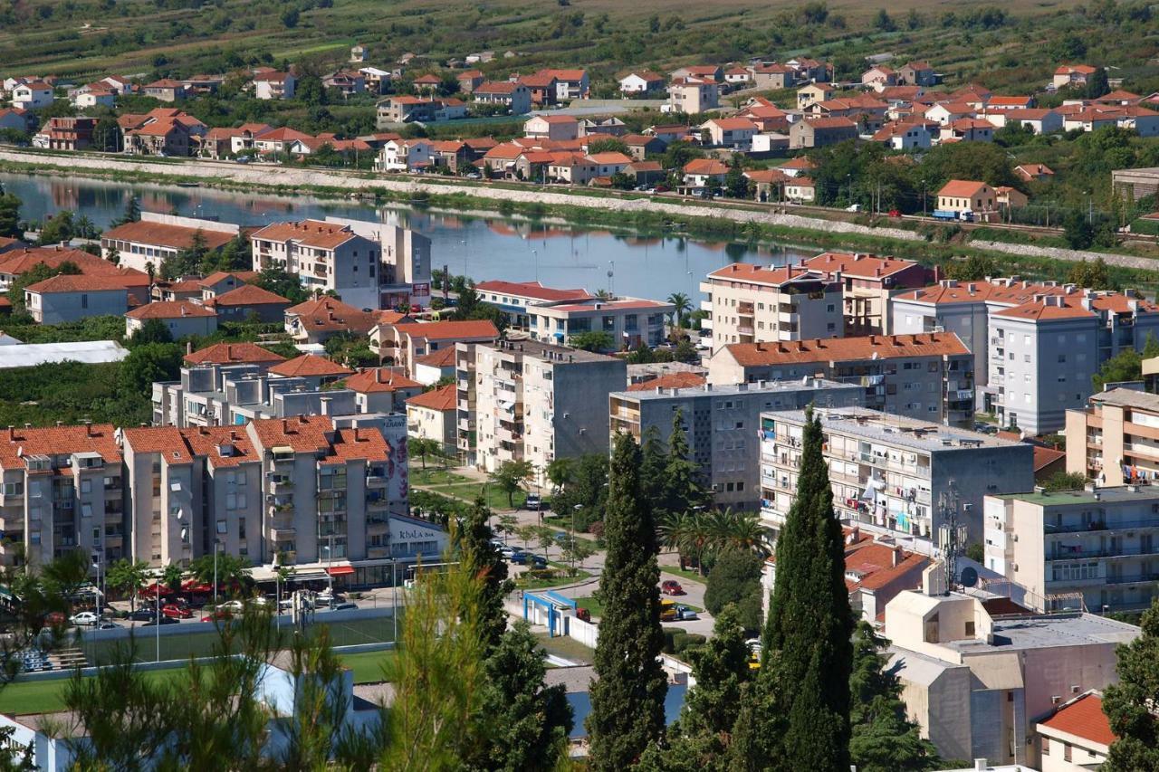 Apartments Mobine Metkovic Exterior photo
